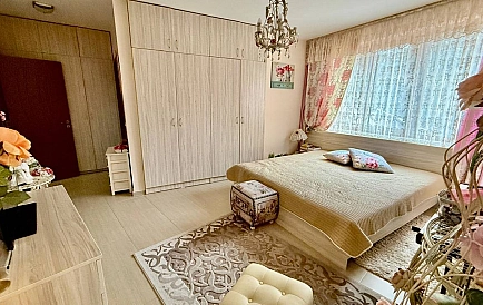 ID 15481 Trzypokojowe mieszkanie w Rich 1 Zdjęcie 3