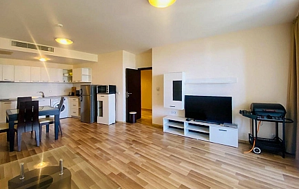 ID 14727 Trzypokojowe mieszkanie w Peter House Zdjęcie 2