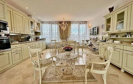 ID 15171 Pięciopokojowy penthouse w Rich 1 Zdjęcie 2