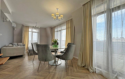 ID 11921 Czteropokojowe mieszkanie w Romance Paris Zdjęcie 1 