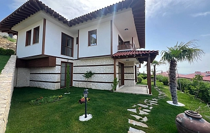 ID 7439 Nowy dwupiętrowy dom w miejscowości Sveti Vlas Zdjęcie 7