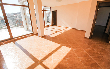 ID 7551 Trzypokojowy penthouse w Heliosie Zdjęcie 1 