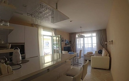 ID 8907 Mieszkanie z dwiema sypialniami w Flores Garden Zdjęcie 2