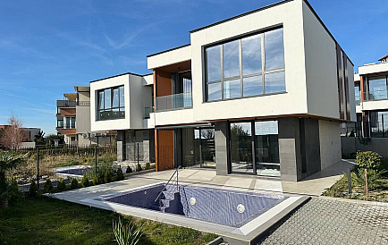 ID 13722 Domy od dewelopera w Nessebarze Zdjęcie 1 